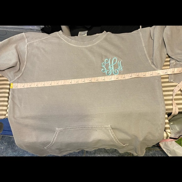 Comfort colors lightweight sweatshirt with pockets - Picture 3 of 5